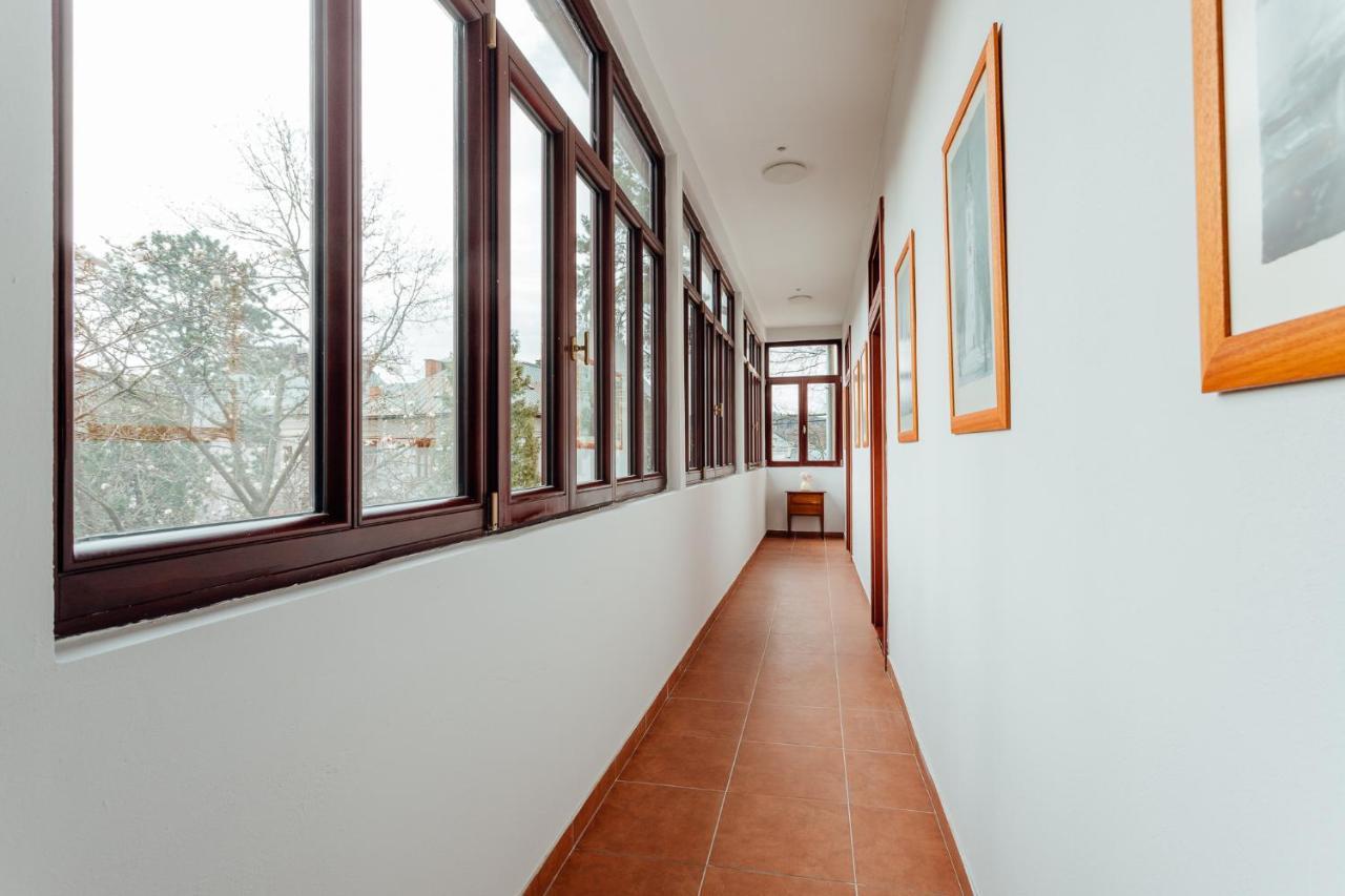 Banská Štiavnica Botanicky Dvorアパートホテル エクステリア 写真